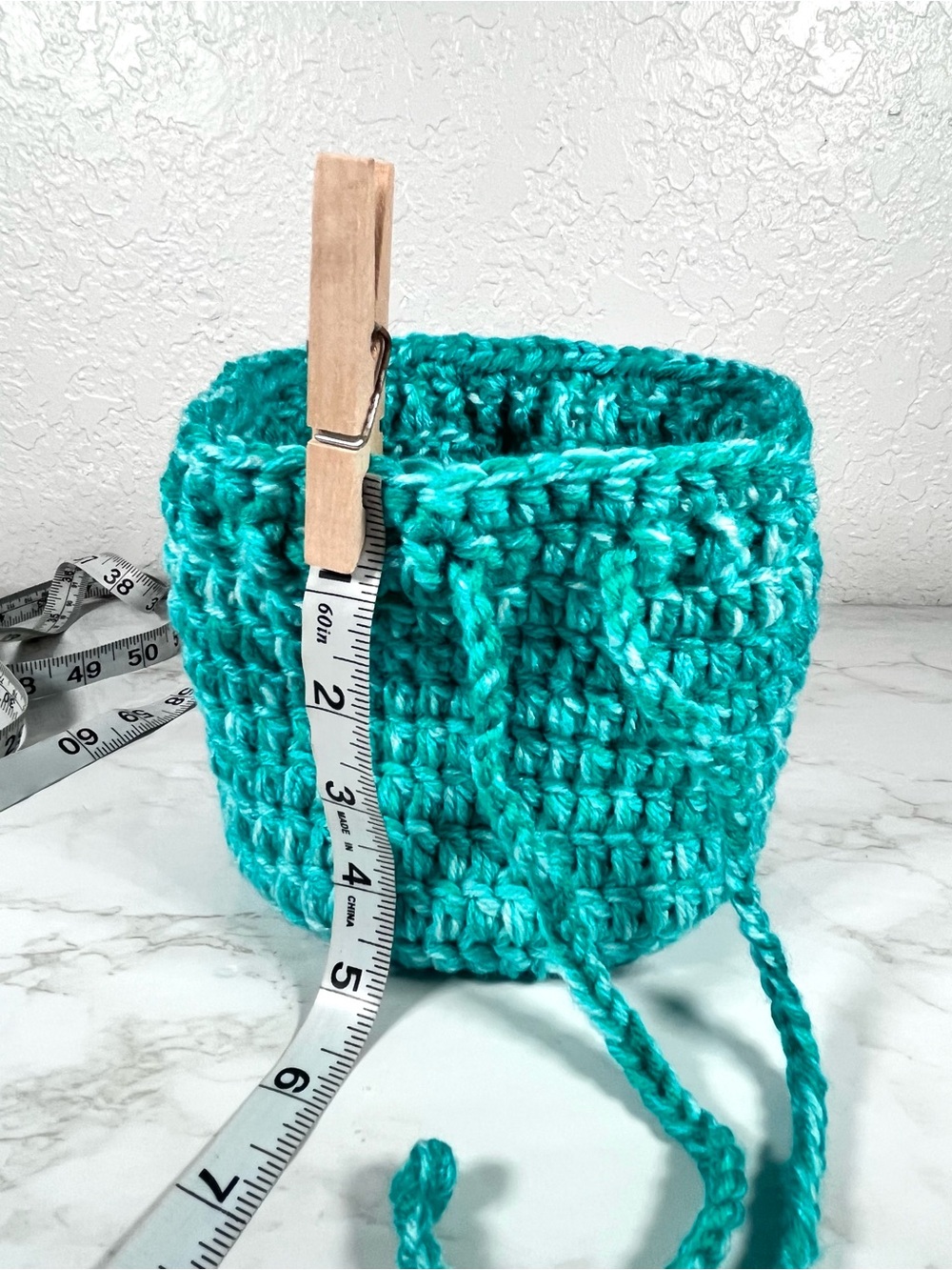 Teal Crochet Drawstring Bag With 2 Matching Scrunchies - Picture 7 of 10